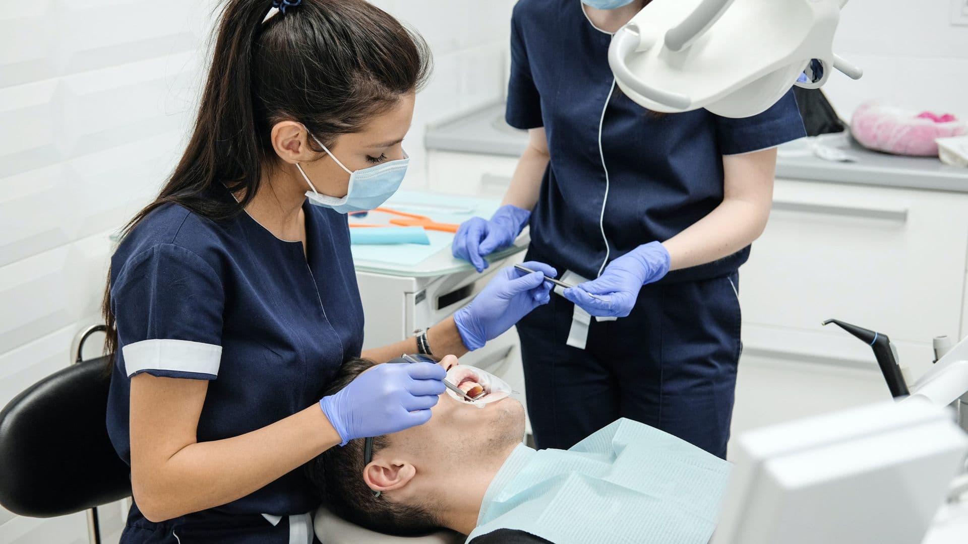 https://auroreinfo.com/api/articles/file/image-clinique-dentaire-pxhere-1920x1080.jpg
