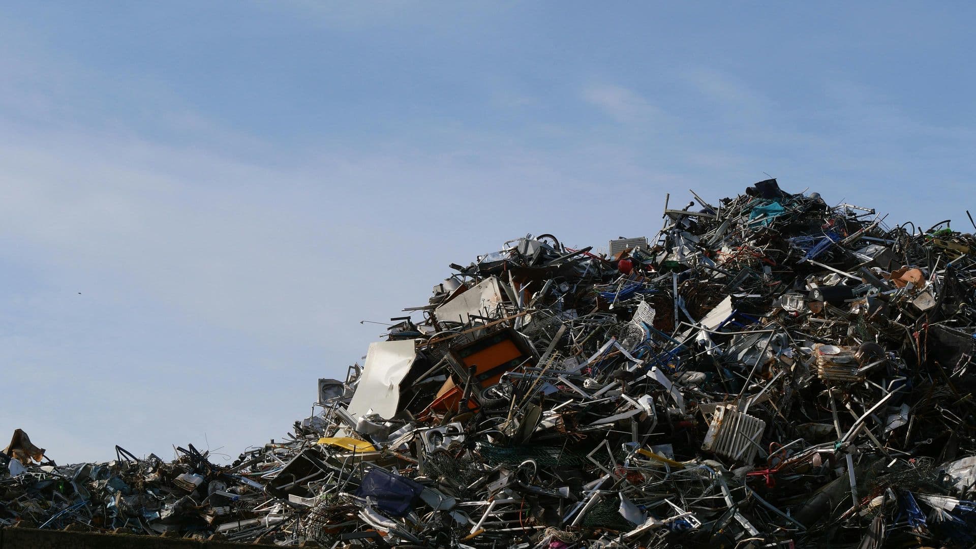 Sur ce site, les citoyens peuvent y déposer plusieurs types de déchets et matériaux, mais certaines matières dangereuses et équipements électroniques demeurent interdits.