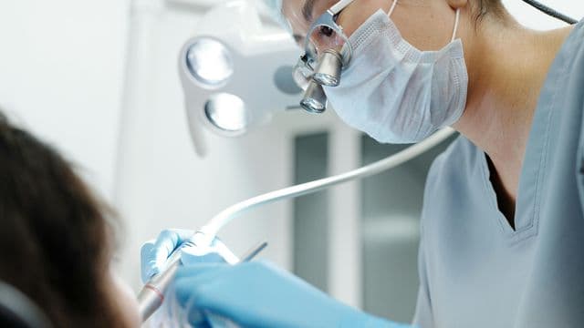 Accès aux soins buccodentaires : l'heure de « sonner l’alarme » dans les régions éloignées du Québec