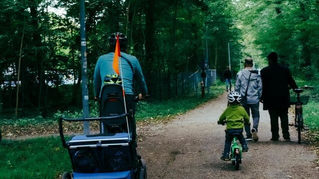 https://auroreinfo.com/api/articles/file/image-famille-velo-pexels-640x360.jpg