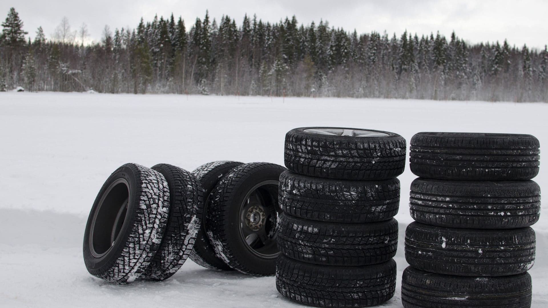 Alors que les premiers flocons font leur apparition à la Baie-James, l’objectif de cette campagne est d'inciter les usagers de la route à anticiper la démarche.