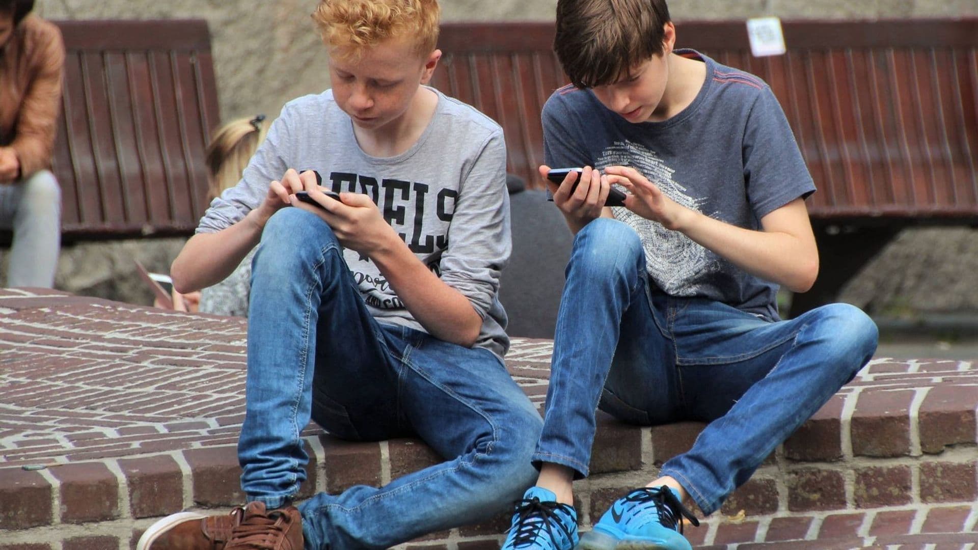 Bien que la mesure de l'interdiction du cellulaire soit soutenue par la majorité des enseignants de la région, certains craignent un impact sur l’enseignement du numérique.